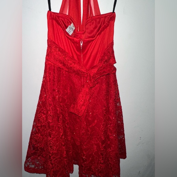 Red Dress - Picture 2 of 3